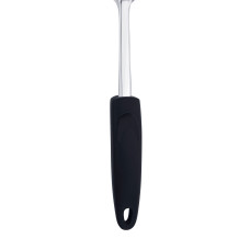A solid black colored handle to ensure a comfortable grip, serveware